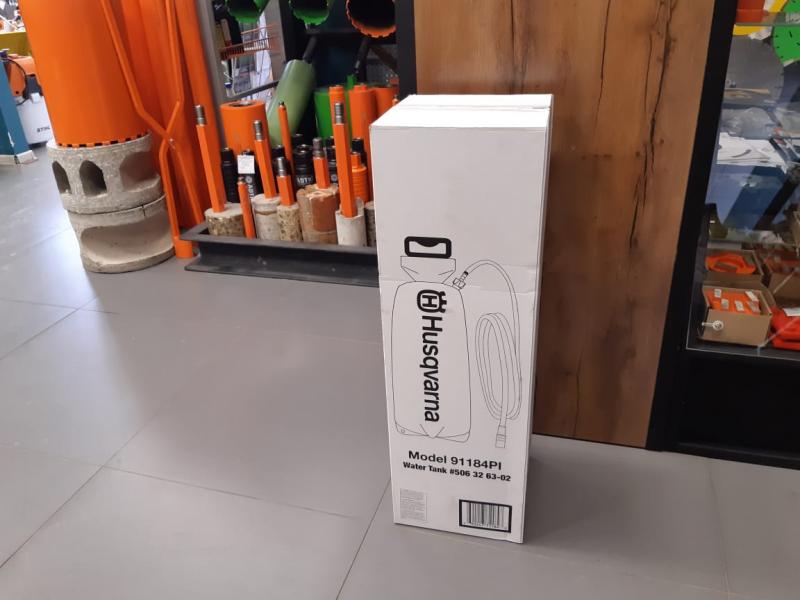 Отгрузка напорного бака Husqvarna для бензореза Отгрузка напорного бака Husqvarna для бензореза