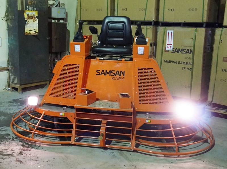 Проверка перед отгрузкой затирочной машины Samsan Проверка перед отгрузкой затирочной машины Samsan